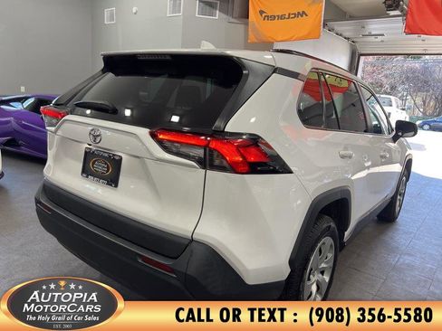 Used 2021 Toyota RAV4 LE image 37