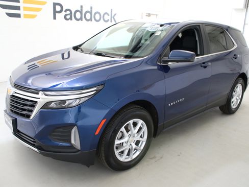 Used 2023 Chevrolet Equinox LT FWD image 3