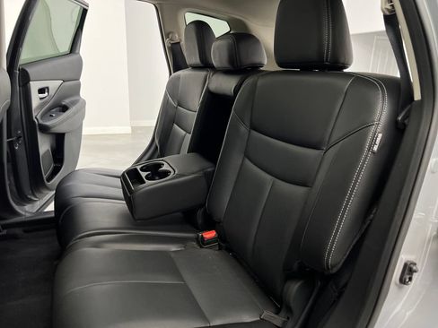 Used 2024 Nissan Murano SL FWD image 16