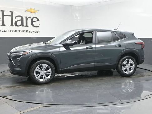 New 2026 Chevrolet Trax LS FWD image 10