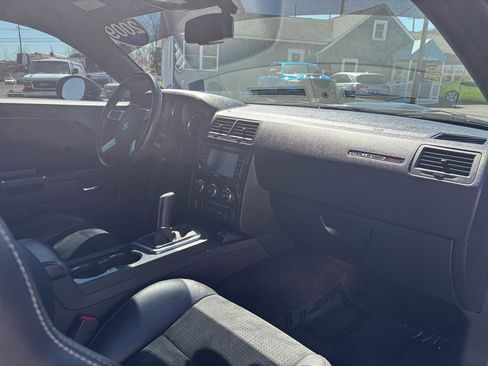 Used 2009 Dodge Challenger SRT8 w/ SRT Option Group II image 21