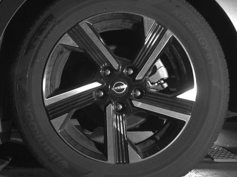 Used 2025 Nissan Sentra SV image 14