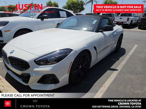 Used 2024 BMW Z4 M40i w/ Premium Package RWD image 1