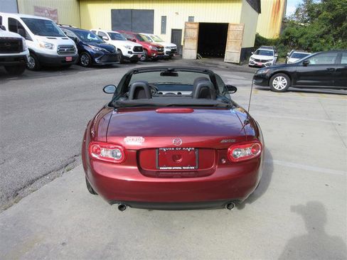 Used 2011 MAZDA MX-5 Miata Sport image 26