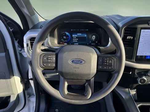 Used 2022 Ford F150 Lightning Pro image 11