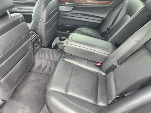 Used 2015 BMW 750Li RWD image 29