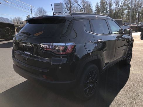 New 2026 Jeep Compass Latitude image 13