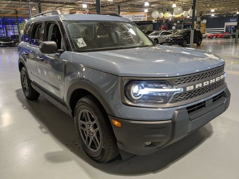 Used 2025 Ford Bronco Sport Big Bend w/ Convenience Package AWD/4WD image 4