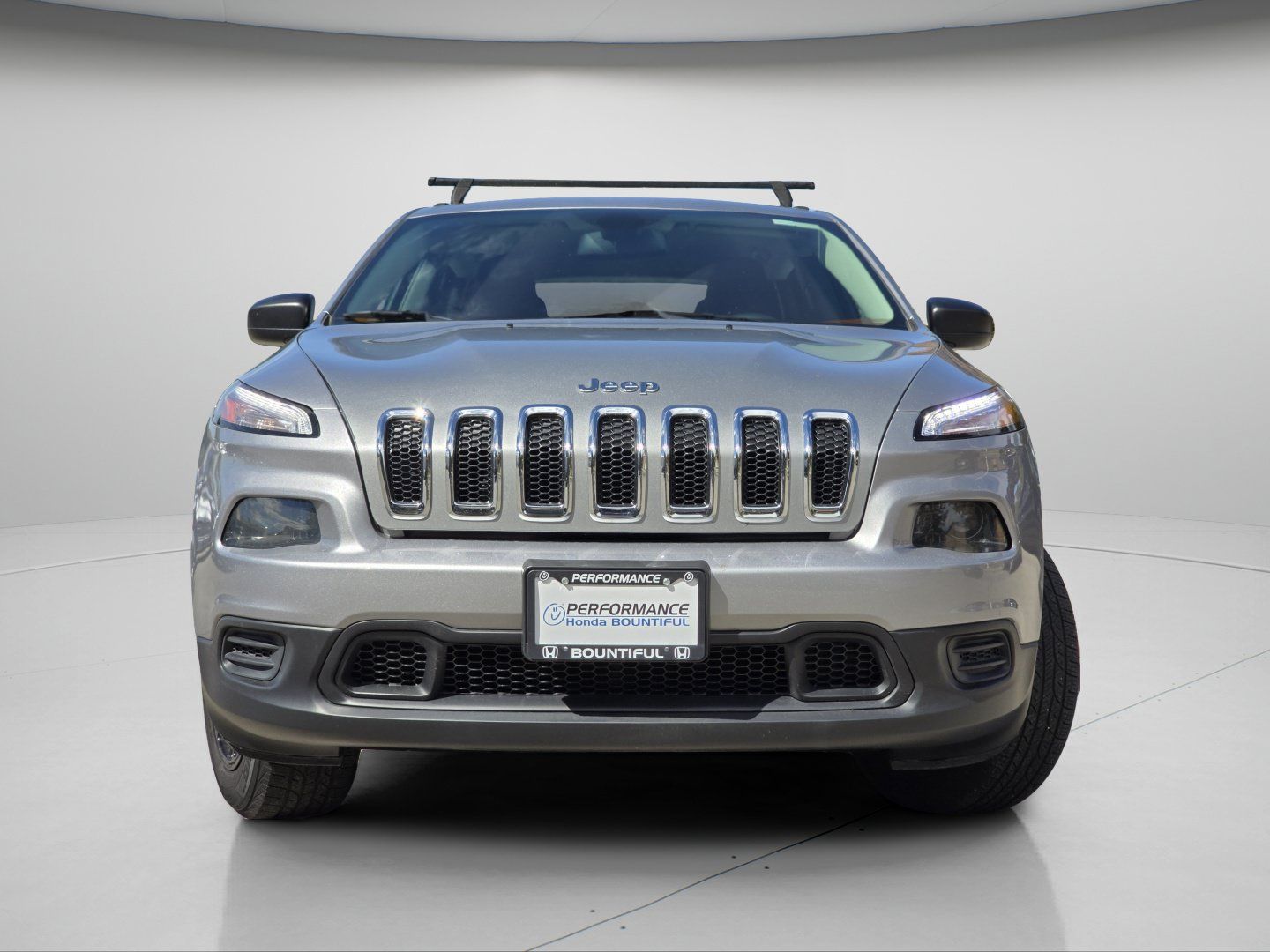 Used 2015 Jeep Cherokee Sport w/ Cold Weather Group AWD/4WD image 3