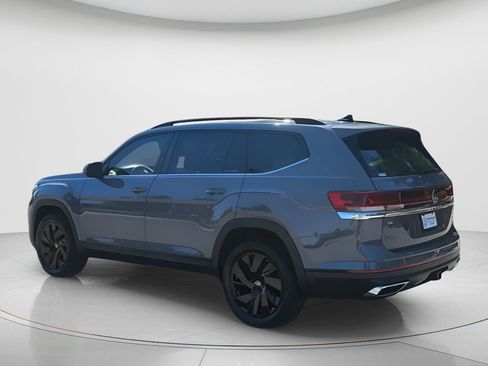 New 2026 Volkswagen Atlas SE FWD image 6