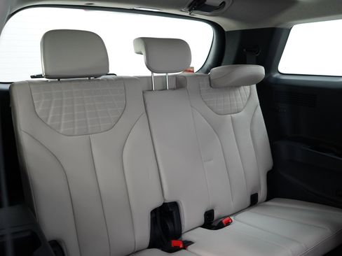 Used 2025 Hyundai Palisade Limited image 13