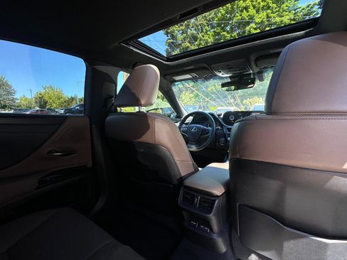 Used 2022 Lexus ES 300h w/ Premium Package FWD image 20