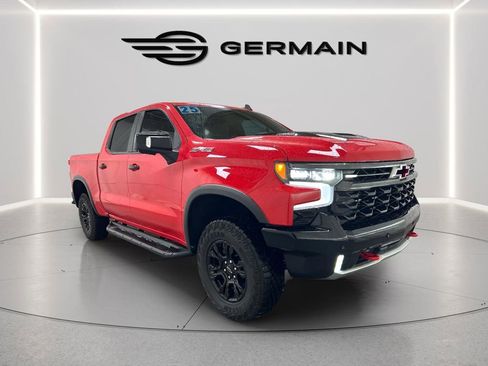 Used 2025 Chevrolet Silverado 1500 ZR2 w/ Technology Package image 4