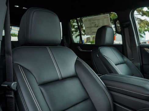 New 2026 GMC Acadia Elevation AWD/4WD image 12