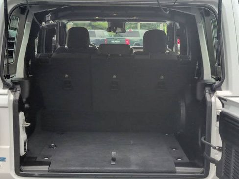 Used 2024 Jeep Wrangler Unlimited AWD/4WD image 6