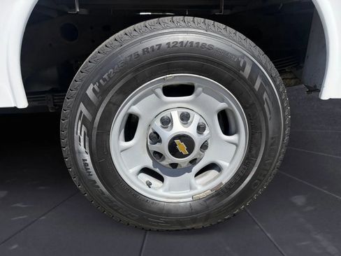 Used 2021 Chevrolet Silverado 2500 W/T w/ WT Convenience Package RWD image 38