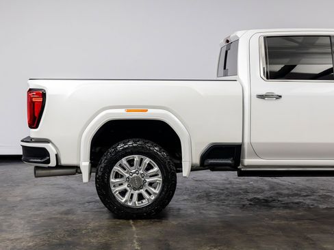 Used 2023 GMC Sierra 2500 Denali w/ Denali Ultimate Package AWD/4WD image 27