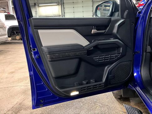 Used 2024 Toyota Tacoma Limited image 18