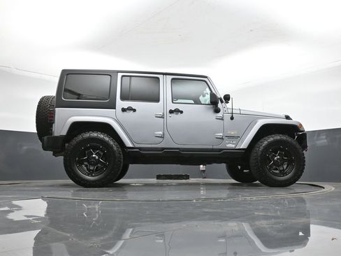 Used 2013 Jeep Wrangler Unlimited Sahara w/ Dual Top Group image 44