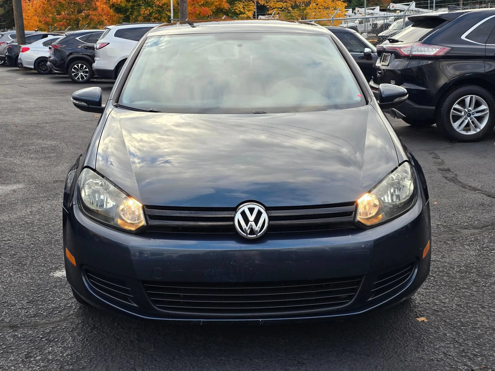 Used 2014 Volkswagen Golf 4-Door FWD image 9