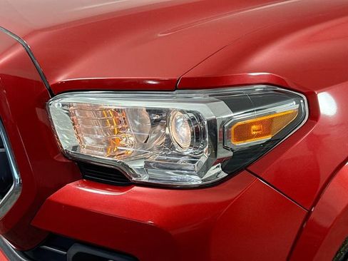 Used 2021 Toyota Tacoma SR5 image 3