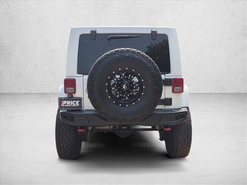 Used 2017 Jeep Wrangler Unlimited Rubicon AWD/4WD image 7