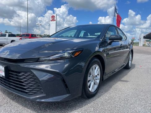 Used 2026 Toyota Camry LE w/ Convenience Package FWD image 10