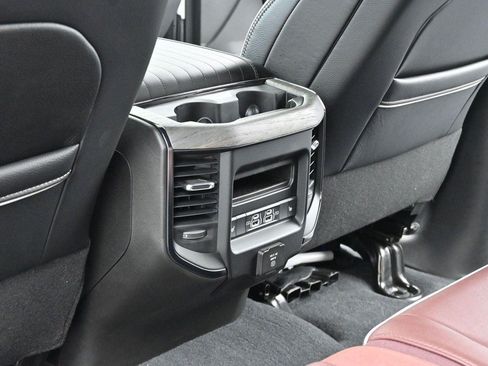 Used 2025 RAM 2500 Limited AWD/4WD image 31