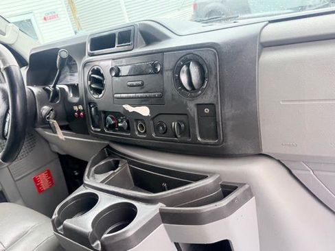 Used 2014 Ford E-350 and Econoline 350 Super Duty RWD image 27