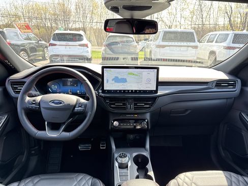 Used 2024 Ford Escape ST-Line Elite w/ Premium Technology Package image 12