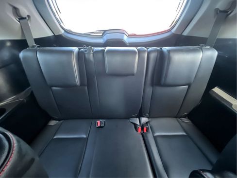 Used 2019 Toyota Highlander SE AWD/4WD image 14