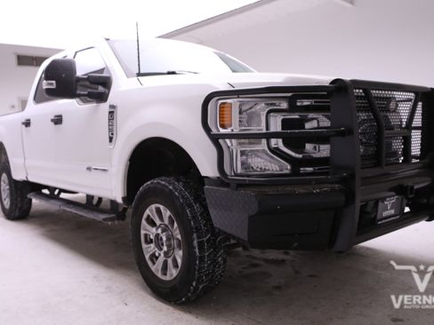Used 2021 Ford F250 XLT w/ FX4 Off-Road Package image 6