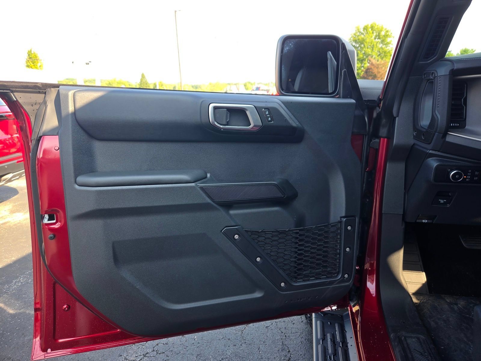 New 2026 Ford Bronco Outer Banks w/ Sasquatch Package AWD/4WD image 7