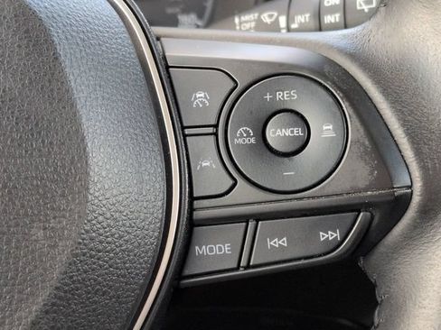 Certified 2023 Toyota Corolla Cross LE FWD image 24
