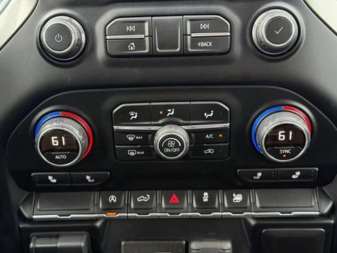 Used 2019 Chevrolet Silverado 1500 LT image 29