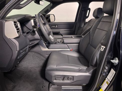 Certified 2025 Toyota Tundra Limited AWD/4WD image 12