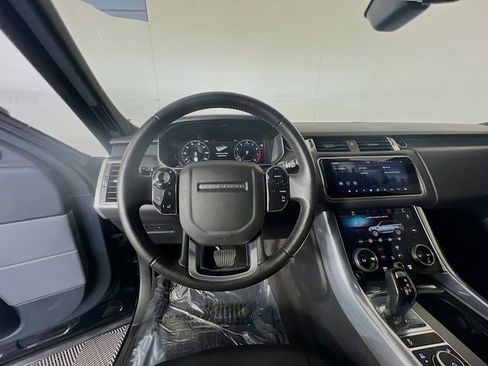Used 2019 Land Rover Range Rover Sport SE image 14