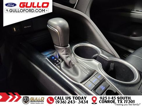 Used 2018 Toyota Camry XSE image 29