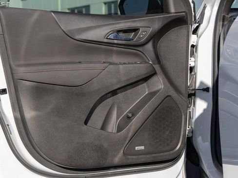 Used 2022 Chevrolet Equinox RS w/ RS Leather Package image 15