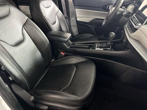 Used 2025 Jeep Compass Limited AWD/4WD image 26