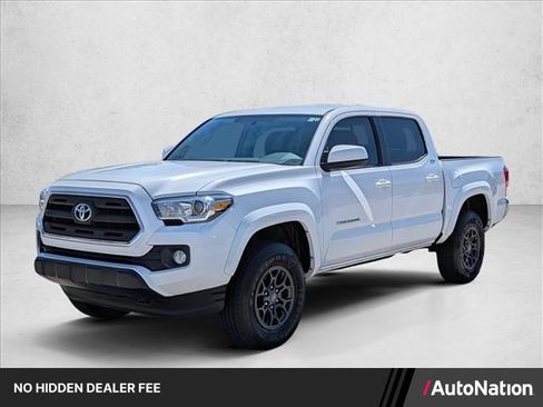 Used 2017 Toyota Tacoma SR5 w/ Tow Package RWD image 1