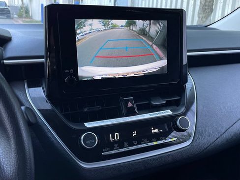 Used 2024 Toyota Corolla LE FWD image 17