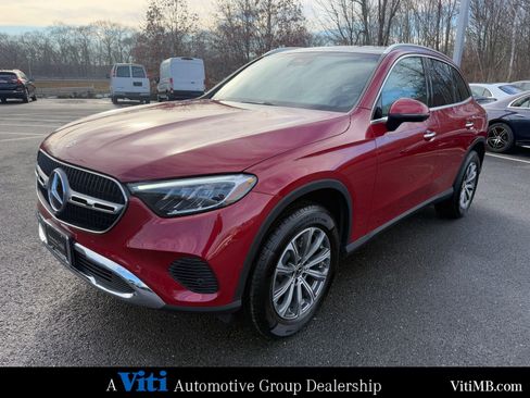 Certified 2025 Mercedes-Benz GLC 300 4MATIC image 4