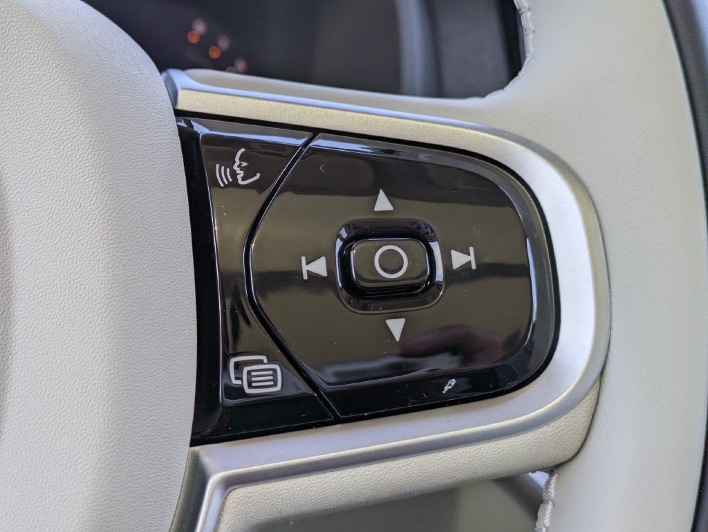 New 2026 Volvo XC90 B5 Ultra w/ Protection Package Premier AWD/4WD image 37