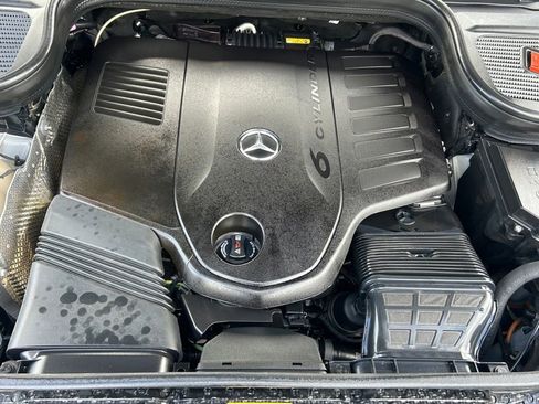 Used 2024 Mercedes-Benz GLS 450 4MATIC w/ AMG Line Exterior image 59