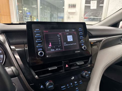 Used 2022 Toyota Camry SE image 32