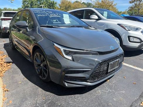 Used 2024 Toyota Corolla SE AWD/4WD image 1