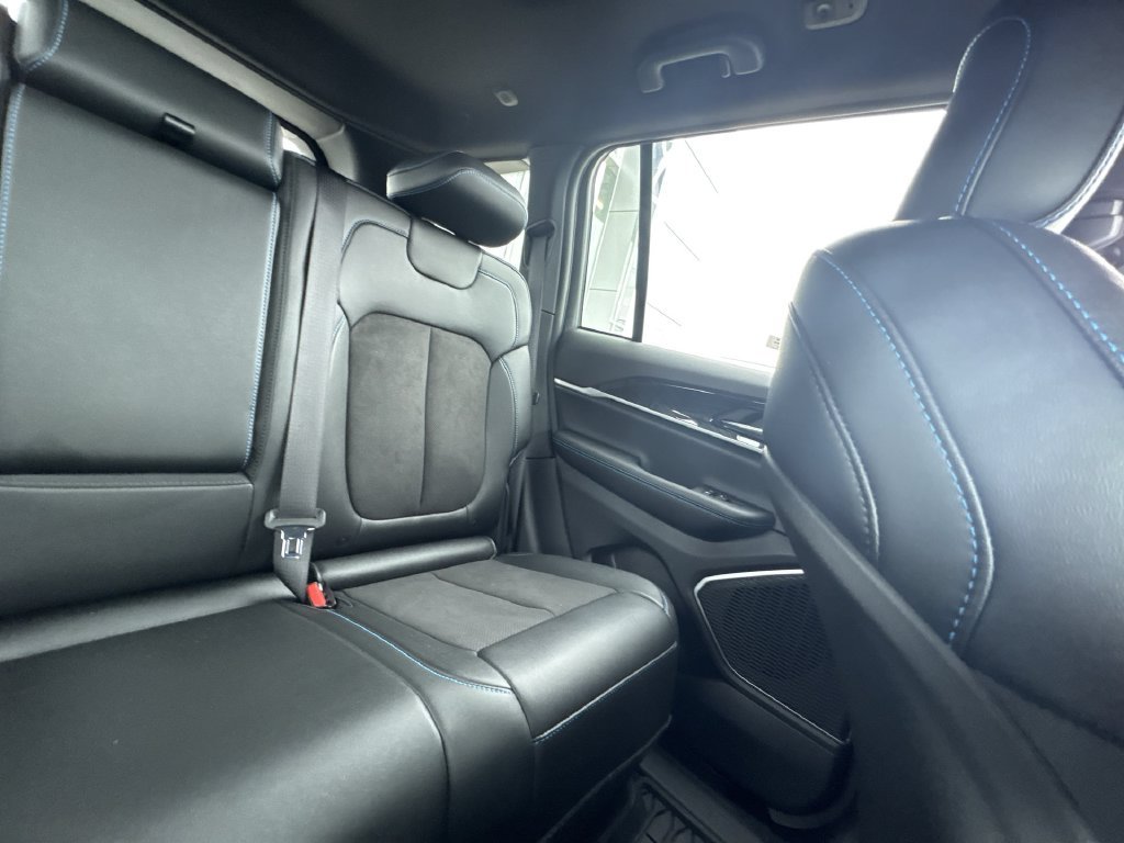 New 2024 Jeep Grand Cherokee Trailhawk AWD/4WD image 15