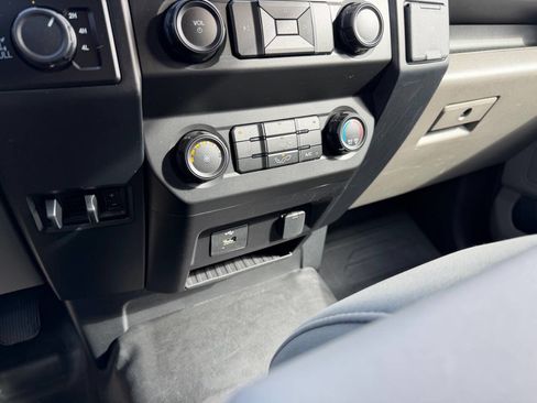 Used 2019 Ford F150 XL w/ Trailer Tow Package image 12