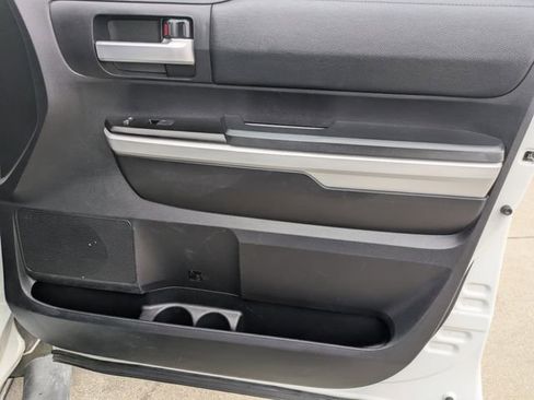 Used 2020 Toyota Tundra SR5 image 33